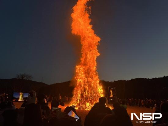 NSP통신-2023년 정월대보름 달집태우기 (사진 = 광양시청)