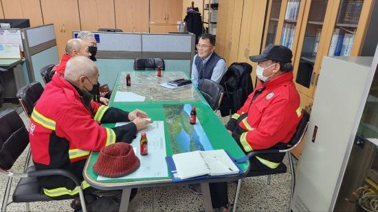 NSP통신-산불예방 근로자들과의 간담회 (사진 = 광양시청)