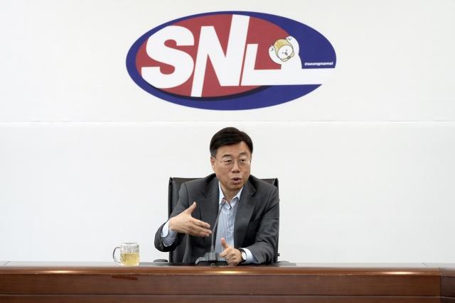 NSP통신-신상진 성남시장이 8일 열린 2024년 SeongNamLive크루 오리엔테이션에서 발언하고 있다. (사진 = 성남시)