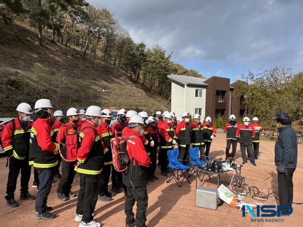 NSP통신-영양군은 건조한 봄철을 맞아 산불예방을 위해 산불전문예방진화대 3개조 33명, 읍면 산불감시원 78명을 선발해 운영하는 등 산불없는 영양군을 만들기 위해 총력을 다하고 있다. (사진 = 영양군)