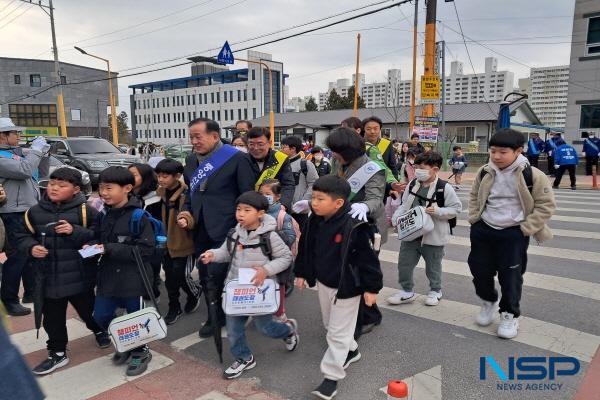 [NSP PHOTO]문경교육지원청, 유관기관 합동 교통안전 캠페인 실시