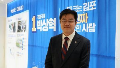 [NSP PHOTO]박상혁 민주당 김포을 후보, 서울5호선·김포골드라인 학운 연장 환영