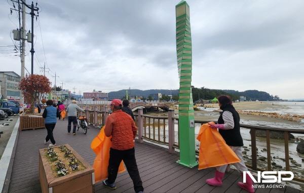NSP통신-보성군 회천면 해안관광지 등 봄맞이 환경정화 활동 전개 (사진 = 보성군)