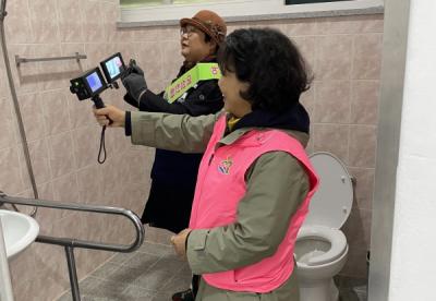 [NSP PHOTO]영암군, 왕인문화축제 공중화장실 불법촬영 합동 점검