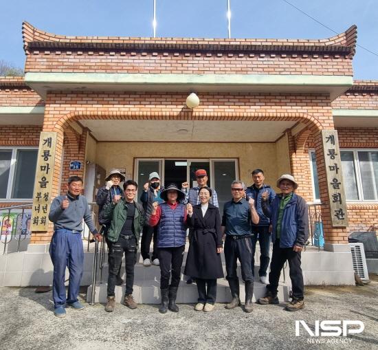NSP통신-청정 개룡마을 가꾸기 참석자 기념 찰영 (사진 = 광양시청)