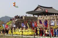 [NSP PHOTO]강진군, 전라병영성·금곡사 벚꽃축제 성료