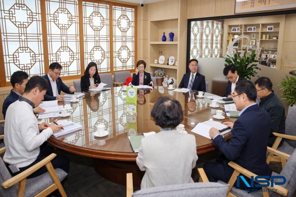 NSP통신-칠곡군은 청렴 문화 확산을 위해 청렴추진단을 구성하고 지난 2일 김재욱 칠곡군수 주재로 부군수, 국장 등이 참여하여 청렴추진단 회의를 개최했다. (사진 = 칠곡군)