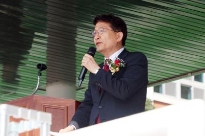 [NSP PHOTO]김기정 수원시의회 의장, 제19회 충청인의 한마음 축제 축하