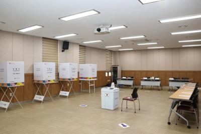 [NSP PHOTO]주낙영 경주시장 투표소 현장 점검