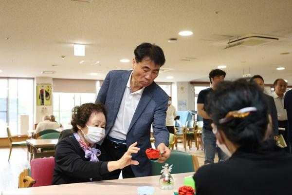 NSP통신-강서구의회 일본 오키나와현 나하시 장수원 벤치마킹 방문 (사진 = 강서구의회)