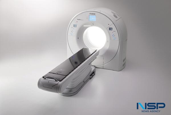 NSP통신-영남대병원은 최첨단 저선량 방사선 모의 치료용 CT(컴퓨터 전산화단층촬영장치) 애퀼리언 엑시드 LB(Aquilion Exceed LB)를 도입했다고 22일 밝혔다. (사진 = 영남대병원)