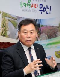 [NSP PHOTO]김산 무안군수, 민선 8기 공약이행률 61.9% 순항 중