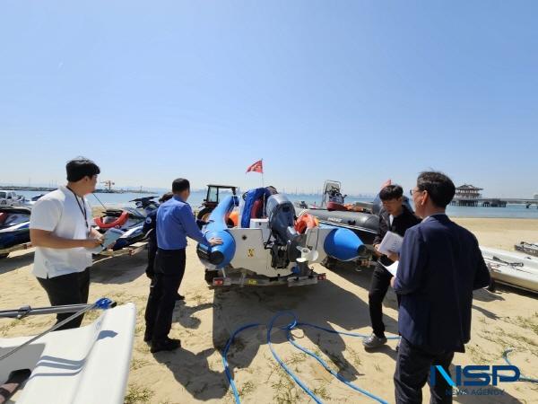 NSP통신-포항해양경찰서는 오는 6월 21일까지 수상레저사업장을 대상으로 대한민국 안전 대전환 집중 안전점검을 실시한다고 밝혔다. 지난해 점검 모습 (사진 = 포항해양경찰서)