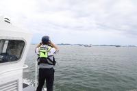[NSP PHOTO]군산해경, 영해선 넘는 불법 낚시영업 일제 단속 나서