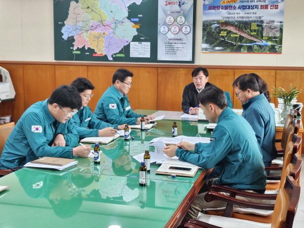 NSP통신-봉화군은 지난 4월 30일 봉화군청 부군수실에서하천 재해예방을 위한 긴급점검 및 대책회의를 실시했다. (사진 = 봉화군)