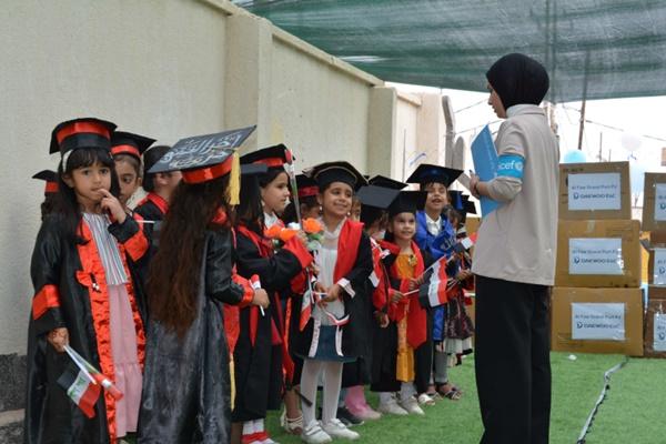 NSP통신-이라크 Al FAW ECE의 첫 번째 교육 수료 아이들을 위한 졸업식을 진행하고 있다 (사진 = 대우건설)