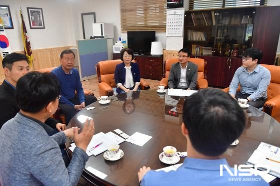 NSP통신-완주군의회 김재천 의원이 전북하이텍고등학교를 방문해 직업계고 취업 활성화 방안을 논의하는 소통간담회를 개최했다. (사진 = 완주군의회)