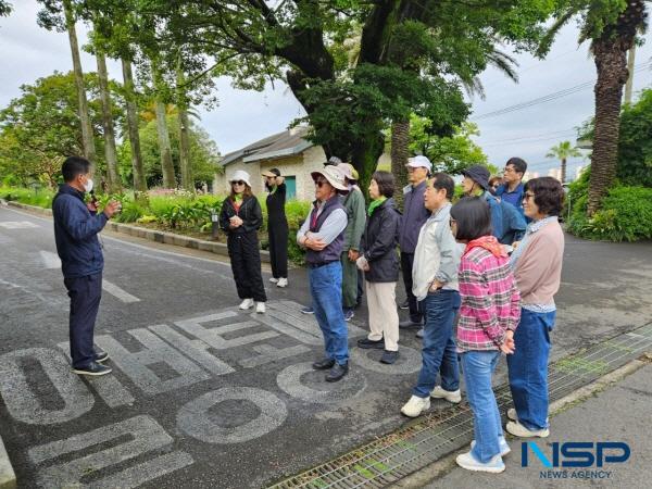 NSP통신-영천시는 지난 26일부터 28일까지 제주도 일원으로 영천관광 활성화를 위한 문화관광해설사 선진지 견학을 실시했다고 밝혔다. (사진 = 영천시)