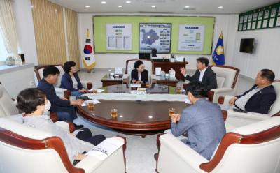 [NSP PHOTO]상주시의회sk머티리얼즈 그룹포틴 사업진행 현황 보고 받고 논의