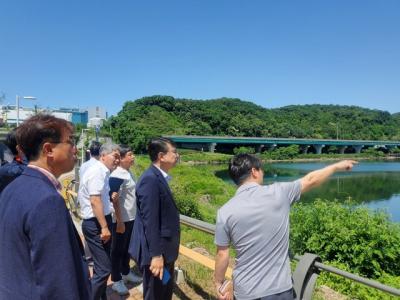 [NSP PHOTO]오산시, 여름철 오산천 범람 예방 기흥저수지 합동 점검