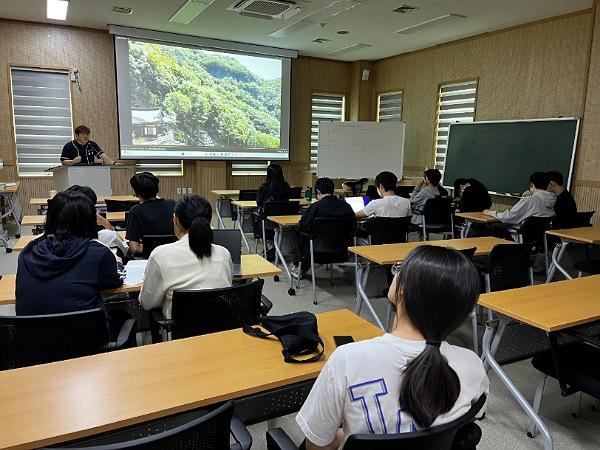 NSP통신-봉화군 청소년 기획홍보단 신나리원정대 3기는 지난 15일 봉화군청소년센터에서 5회기 활동을 진행했다. (사진 = 봉화군)