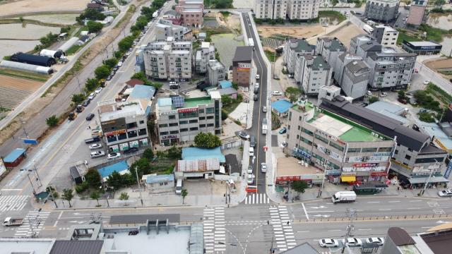 NSP통신-처인구 백암면 백암리 소1-2호 도시계획도로 준공 개통 모습. (사진 = 용인특례시)