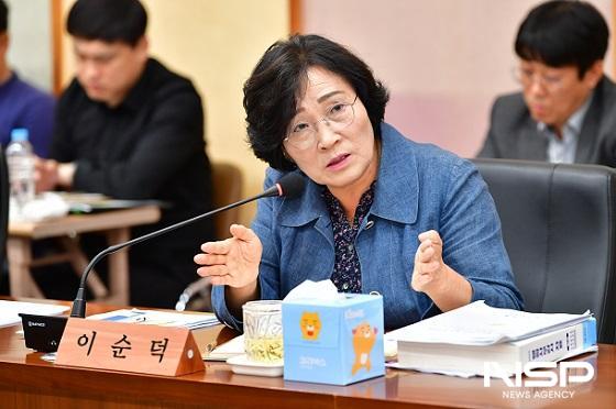 NSP통신-완주군의회 이순덕 의원이 지난 10~18일 9일간의 일정으로 진행된 행정사무감사에서 질의를 하고 있다. (사진 = 완주군의회)