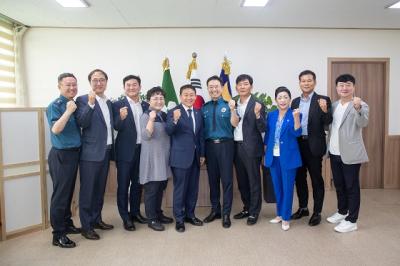 [NSP PHOTO]군산시의회 의장단, 유관기관 방문...협조체계 구축