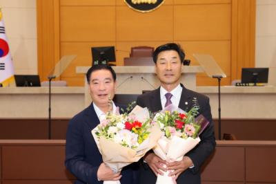 [NSP PHOTO]포항시의회 후반기 의장에 김일만 의원 선출부의장에 이재진 의원