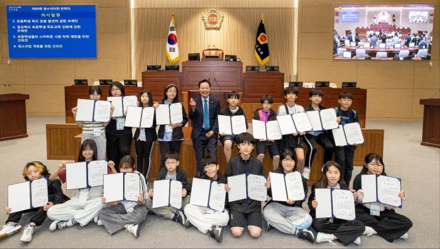 [NSP PHOTO]울릉관내 초등학교 6학년 학생들, 경북도의회 찾아 의정 체험