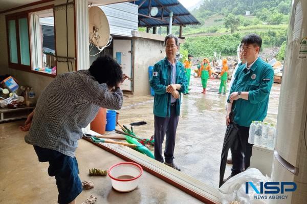 NSP통신-영양군은 지난 8일 갑작스럽게 쏟아진 집중호우(최고 강우량 청기면 174.5mm, 평균강우랑 136.63mm)에 영양군 주민 128명이 마을회관, 지역주민 가정, 보건지소 등으로 대피한 것과 관련, 피해복구를 위해 민관이 두팔을 걷어붙였다고 밝혔다. (사진 = 영양군)