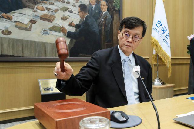 NSP통신-11일 이창용 한국은행 총재가 기준금리 동결을 결정했다. (사진 = 한국은행)