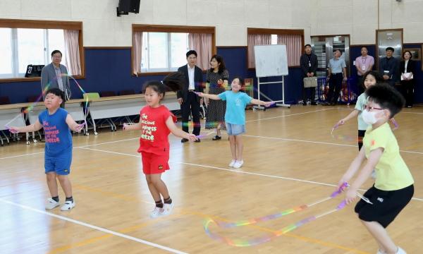 NSP통신-25일 진행된 전남교육청의 삼향북초교 늘봄학교 운영 현장 방문 활동. (사진 = 전남교육청)