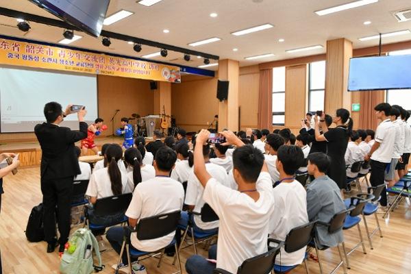 NSP통신-중국 소관시 청소년 교류 대표단 영주 시원(ONE)축제 참가, 영주시 매력 세계에 알려, 무더위 피해 피서 십승지 영주 왔어요 3박 4일 일정 소화, 영주시는 교류분야 확대 발굴, 상호 발전 방안 모색 (사진 = 영주시)