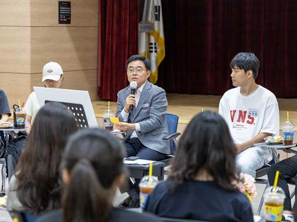 [NSP PHOTO]진교훈 강서구청장, 대학생 행정·복지 체험단 간담회서 청년들 생각 청취