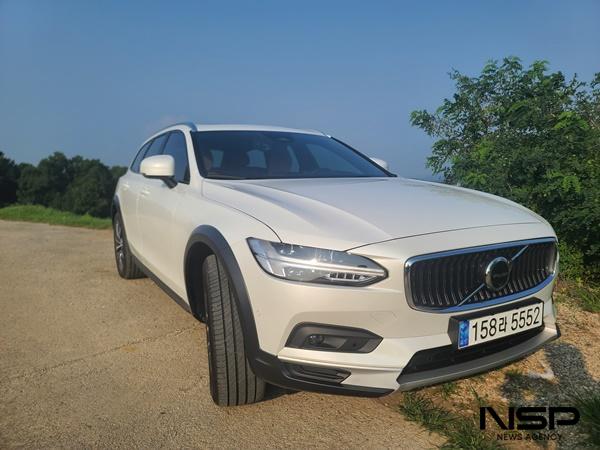 [NSP PHOTO][타보니]볼보 V90cc B5 AWD, 연비 좋고 안전한 크로스컨트리 세단