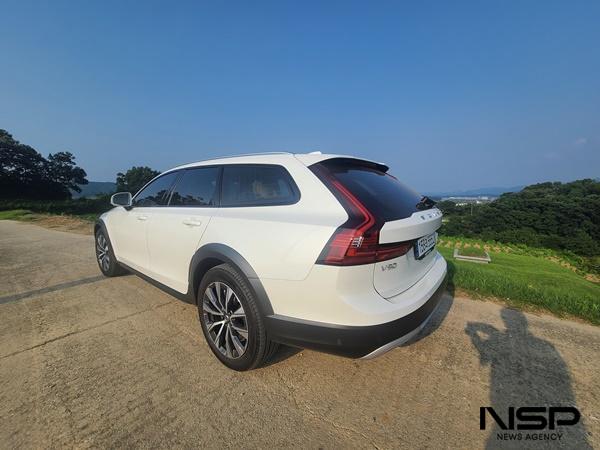 NSP통신-볼보 V90cc B5 AWD모델 (사진 = NSP통신)