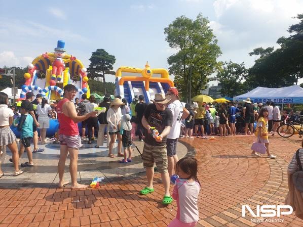 NSP통신-지난해 제5회 순천조레호수공원 물총축제 (사진 = 순천시)