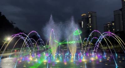 [NSP NEWS Image]화성시 낮에는 물놀이터 밤엔 음악분수 함께 즐겨요