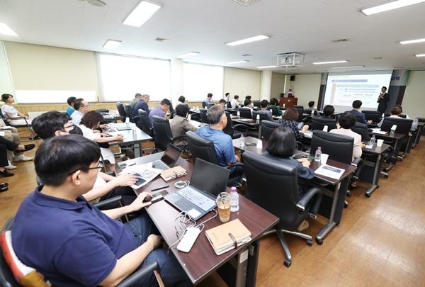 NSP통신-청렴 및 4대 폭력예방 교육 모습 (사진 = 고양시의회)