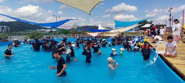 [NSP PHOTO]안동시, 낙동강변 야외 물놀이장 성황리에 막 내려