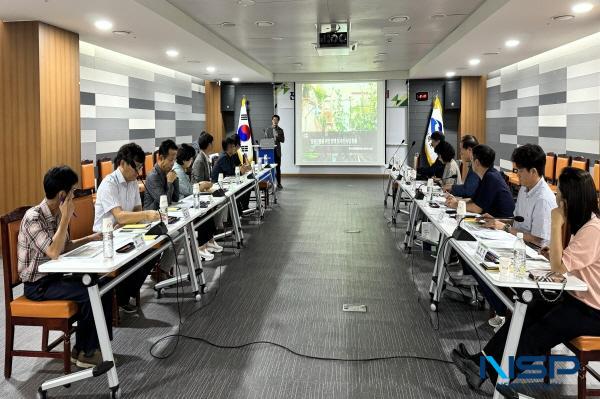 NSP통신-경상북도는 20일 도청 회의실에서 도 정원 문화 확산과 산업 진흥을 위한 전문가들이 참석한 가운데 킥오프(kick-off) 회의를 개최했다. (사진 = 경상북도)