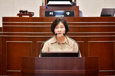 [NSP PHOTO]이순덕 완주군의원 반려동물 친화도시 조성 제안 나서