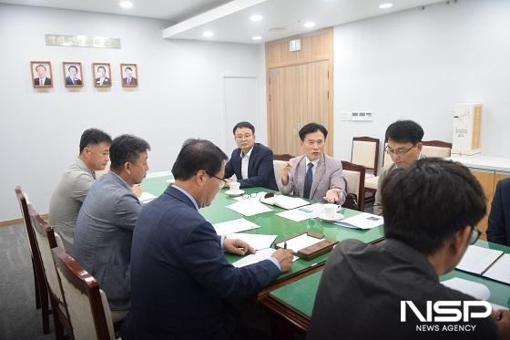 NSP통신-완주군의회 김재천 부의장이 완주군청 전략회의실에서 완주군건축사협회와 간담회를 개최했다. (사진 = 완주군의회)