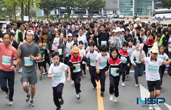 NSP통신-대구가톨릭대학교가 지난 6일 효성캠퍼스 일대에서 교내 구성원과 지역 주민 등 1000여 명이 참가한 가운데 기부·후원 마라톤 대회 살아있는 사람 20th : Keep Running for Sara를 성황리에 개최했다. (사진 = 대구가톨릭대학교)