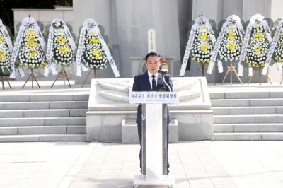 [NSP PHOTO]수원시의회, 호국영령들의 숭고한 희생정신 영원히 새기길