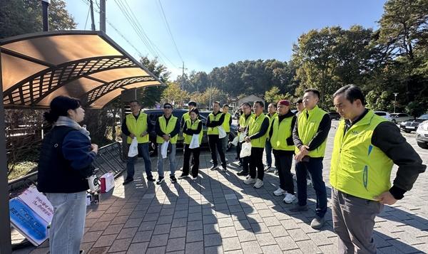 NSP통신-부락산 문화공원 일대 환경정화 봉사활동