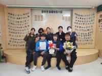 (NSP NEWS Image)경기도 ‘반려마루 여주’, 개관 1주년 맞아 680번째 반려가족 축하해