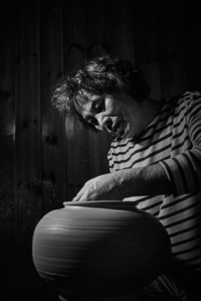 [NSP PHOTO]화성시 11월 공예명장에 정선영 일석도예 대표 선정