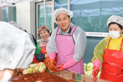 [NSP PHOTO]오산시 대원2동 연합 사랑의 김장담그기 행사 개최
